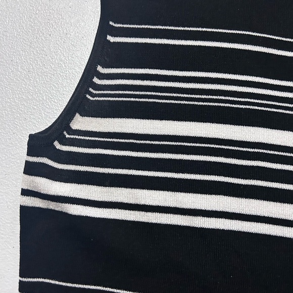 Worthington Tank Top - Picture 4 of 9